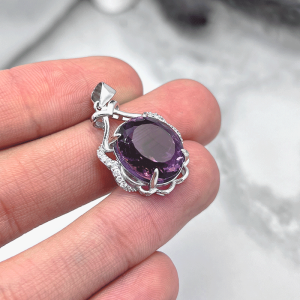 سنگ آمیتیس با تراش جواهری