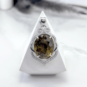 مدال آویز زنانه الکساندریت