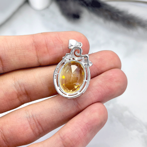 نمای پشت سنگ مدال نقره سیترین