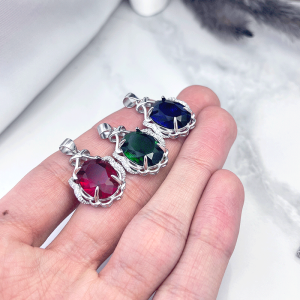 طراحی مینیمال مدال نقره زنانه