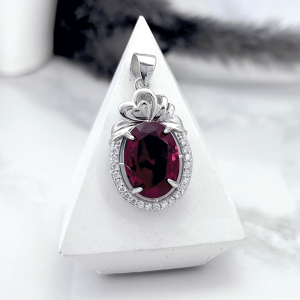 مدال نقره زنانه کریستال قرمز