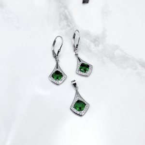 نیم ست آویزی سبز