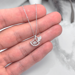 گردنبند گلبرگ