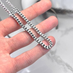 زنجیر نقره مردانه مدل سه بعدی
