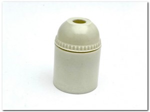 سرپیچ آویز سفید