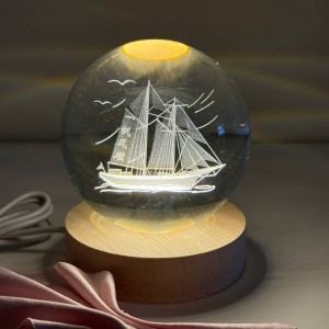 چراغ خواب گوی کریستالی 3D قطر 8 طرح کشتی بادبانی