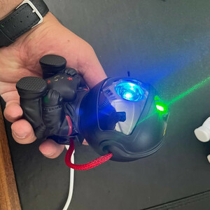 رقص نور لیزری مدل فضانورد طرح کهکشانی مینی نشسته