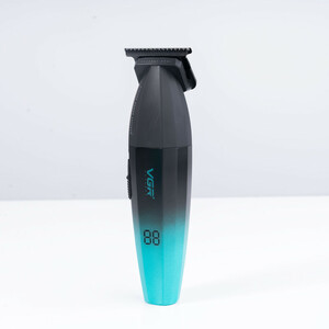 ماشین اصلاح موی سر و صورت وی جی آر مدل V-906 با تیغه سرامیکی پوشش DLC، موتور 9000 دور در دقیقه، باتری 2000 میلی‌آمپر ساعت با 240 دقیقه عمر شارژ، صفحه نمایش LED، طراحی ارگونومیک و مقاوم، قابلیت صفرزن، خط زن و حجم زن
