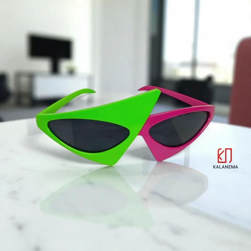 عینک فانتزی فشن دودی مدل مثلثی