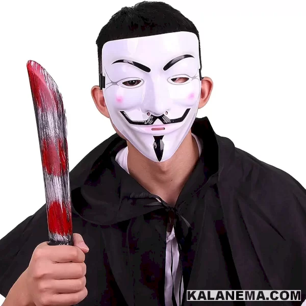 ماسک معروف هکر ها با لباس هکری مشکی +چاقو