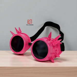 عینک برای عکاسی دخترانه