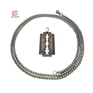 گردنبند طرح تیغ