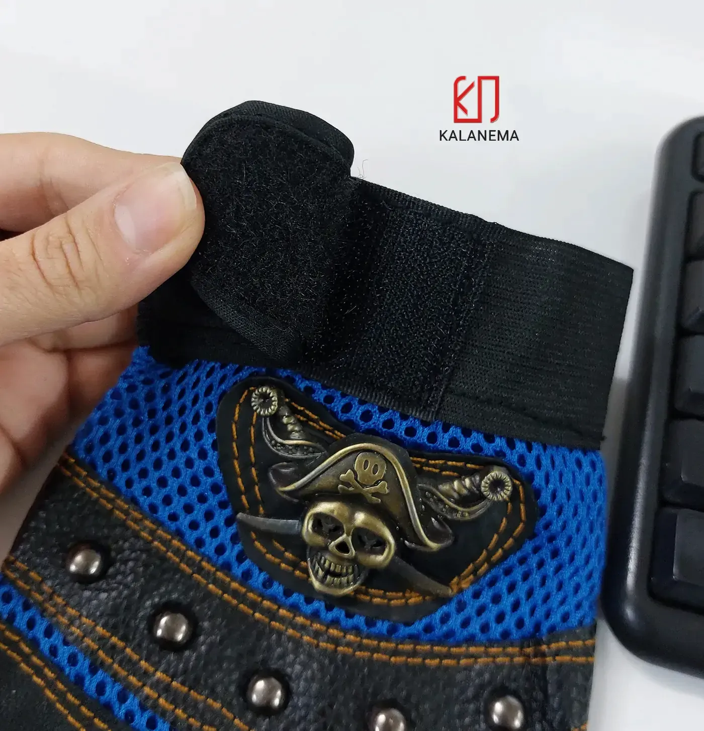 خرید دستکش اسکلت