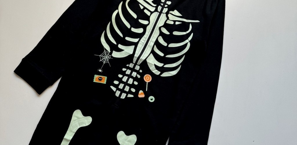 سرهمی نوزاد؛ پوشش ایده‌آل برای خواب، بازی و فعالیت‌های روزانه کودک