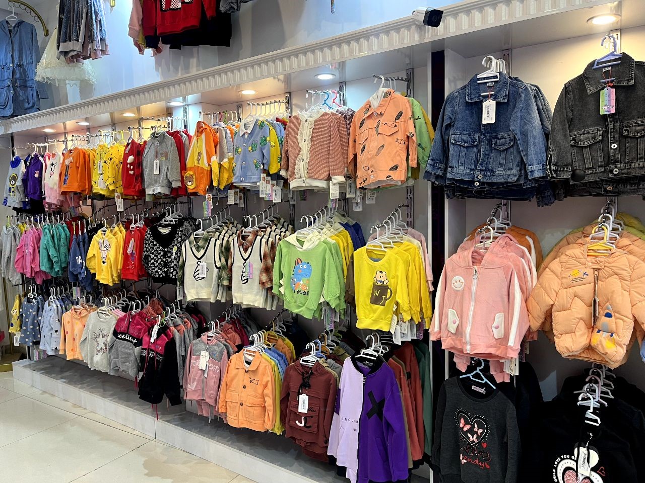 فروش پوشاک بچگانه به صورت عمده