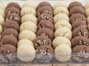 شیرینی قندی۳۵۰ گرمی(ارسال فقط تهران و قزوین)