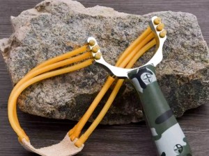 تیر کمان سنگی ۳ کش چریکی