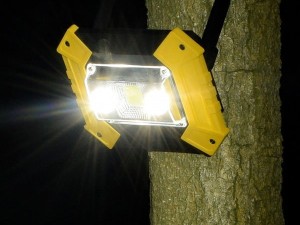 چراغ پروژکتوری و پاوربانک شارژی LL-603