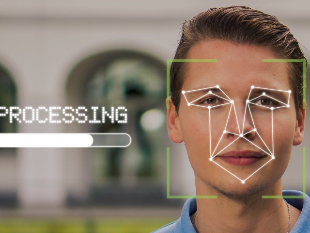 تشخیص چهره چگونه کار می کند