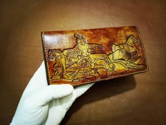 کیف چرم حکاکی شده با دست طرح رستم و سهراب