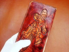 کیف چرم حکاکی شده با دست طرح موتور سوار