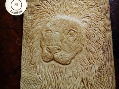 کیف پول حکاکی شده  با دست طرح شیر