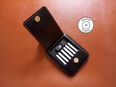 کیف سیگار چرم طبیعی ظرفیت شش نخ طرح جمجمه