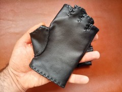 دستکش انگشتی چرم طبیعی سایز زنانه