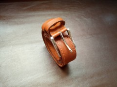 کمربند چرم گاومیش یک تکه دور دوزی شده