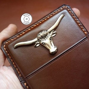 کیف  سیگار چرم طبیعی ظرفیت پنج نخ طرح گاو