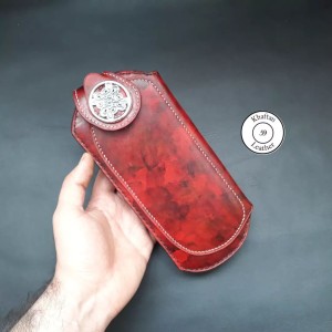 کیف دستی ساخته شده از چرم طبیعی گاوی