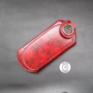 کیف دستی ساخته شده از چرم طبیعی گاوی