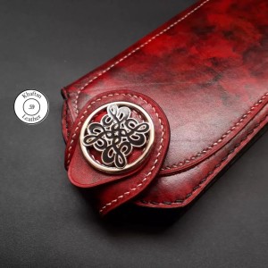 کیف دستی ساخته شده از چرم طبیعی گاوی