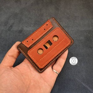 جا کارتی چرم گاوی طرح نوار کاست