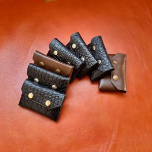 جاکارتی چرم گاوی ظرفیت دوازده کارت