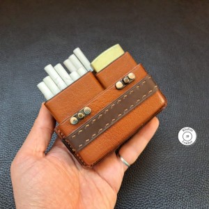 کیف سیگار ظرفیت 17 نخ به همراه جای فندک زیپو مناسب وینستون