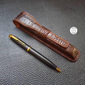 کیف خودکار ساخته شده از چرم گاوی