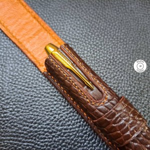 کیف خودکار ساخته شده از چرم گاوی