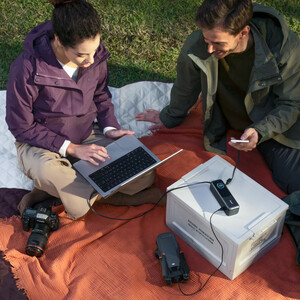 پاوربانک 100 وات انکر مدل A1695 ظرفیت 25000 میلی آمپر ساعت به همراه دو کابل USB-C