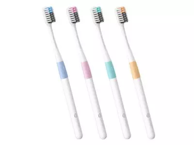 بسته 4 عددی مسواک شیائومی به همراه پک نگهداری Xiaomi Doctor B Bass Toothbrush