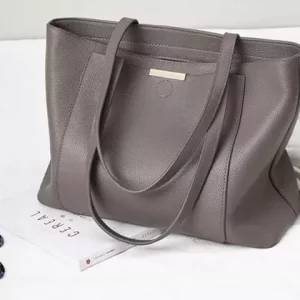 کیف دوشی زنانه چرم با ظرفیت بزرگ new fashion trendy genuine leather women&#39;s bag 5180