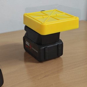 چراغ کمپ شارژی پروژکتور 4 سلولی باتری جداشونده working lamp