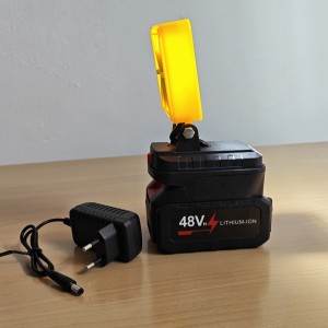 چراغ پروژکتور کمپ شارژی تک سلولی پرنور مدل working lamp