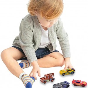 مجموعه ۴ عددی ماشین فلزی مک‌ کوئین