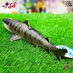 کوسه ببری سیلیکونی با ابعاد مناسب بازی و سرگرمی کودکان، ایده‌آل برای دکوراسیون ویترین‌ها و مجموعه‌های شهربازی کودک