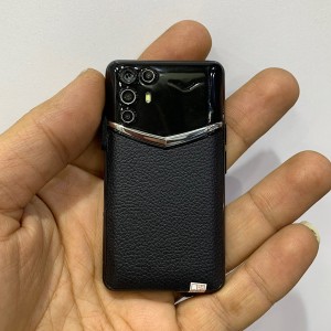 گوشی مینی موبایل طرح ورتو ivertu lizard مدل Xs18 حافظه 16 گیگابایت رم 2 گیگابایت