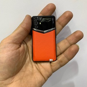 گوشی مینی موبایل طرح ورتو ivertu lizard مدل Xs18 حافظه 16 گیگابایت رم 2 گیگابایت