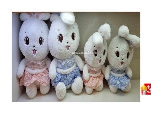 عروسک پولیشی خارجی خرگوش لباس چهار خونه گل دار کد 265 rabbit