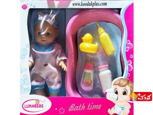 عروسک طرح نوزاد کچل به همراه وان و وسایل حمام مدل hx603-2