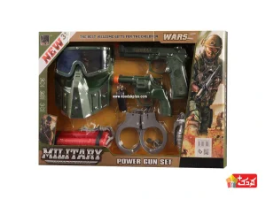 ست تفنگ به همراه دست بند و ماسک نظامی مدل 1766Q-W